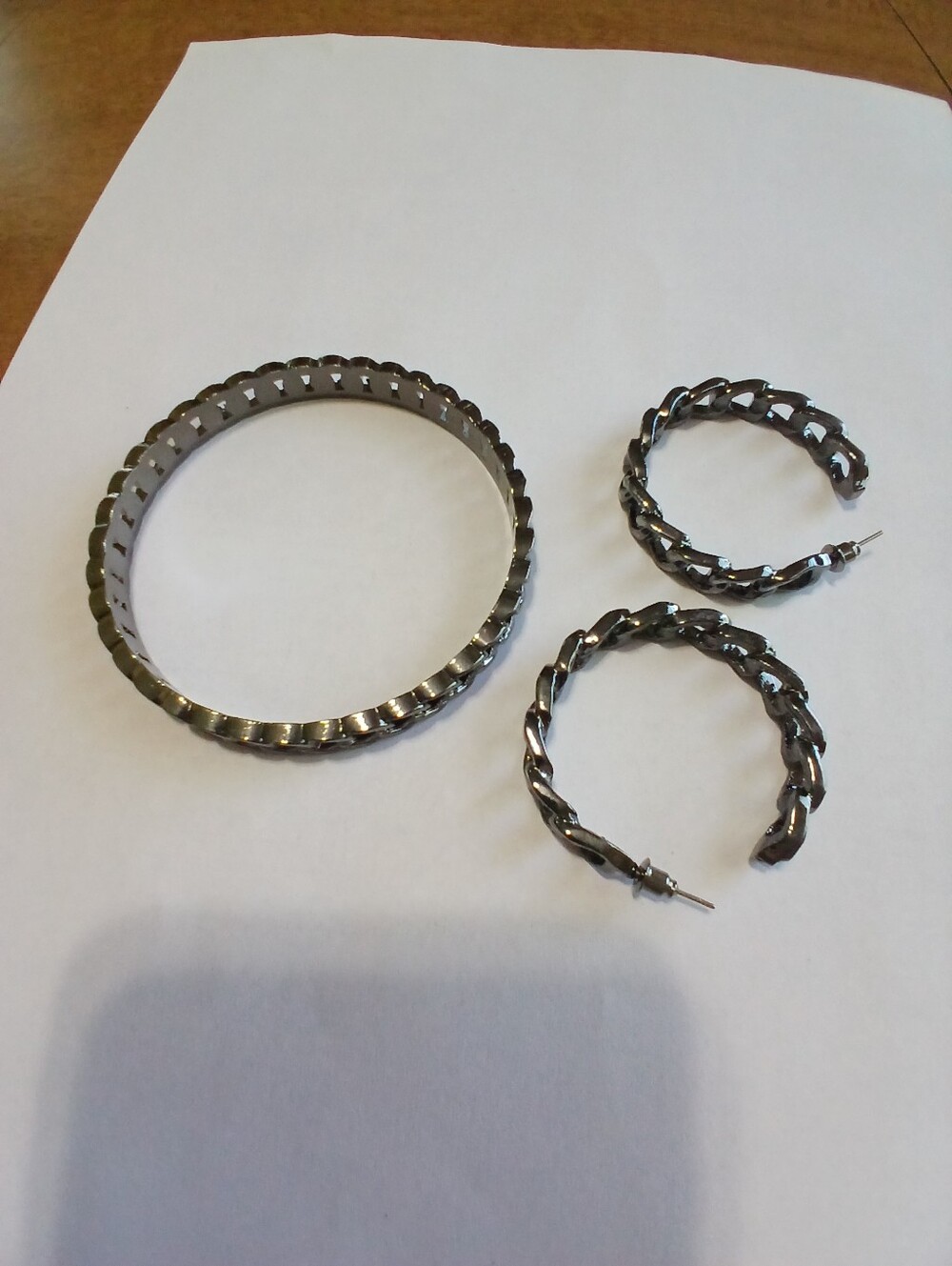 Paparrazzi - Twisted Metal Hoop Earrings & Bangle Set - Gunmetal